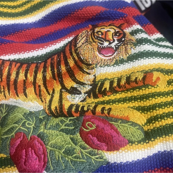 Vintage Gucci Tiger Knit Sweater Women’s Sz XS-S Embroidered Tiger Rare - Picture 9 of 15